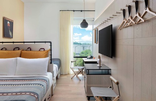 Fayetteville Hotel | Moxy Fayetteville