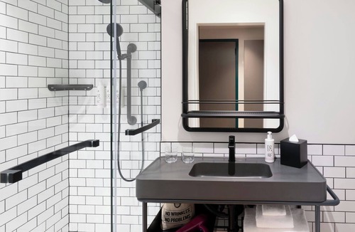 Fayetteville Hotel | Moxy Fayetteville