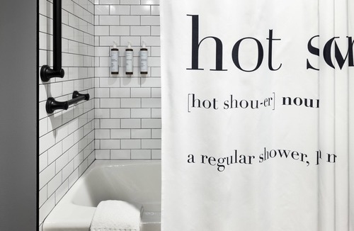 Old Market Hotel | Moxy Omaha Downtown