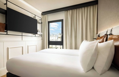 Quartier du Pont-de-Flandre Hotel | Moxy Paris La Villette