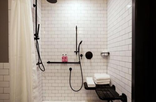 City Center Hotel | Moxy Richmond Downtown