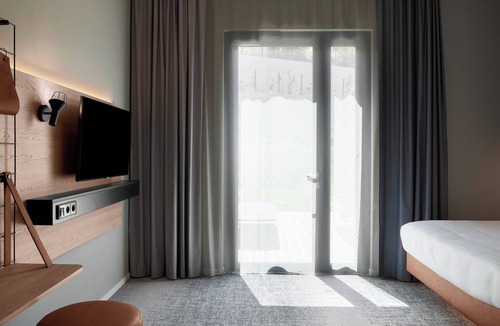 Biot Hotel | Moxy Sophia Antipolis