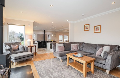 Jamestown Cottage | MOY BRIDGE CROFT, pet friendly, with open fire in Strathpeffer