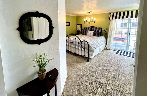 Baker City House | MP - Comfort Awaits! 3 Bdrm, Hot Tub