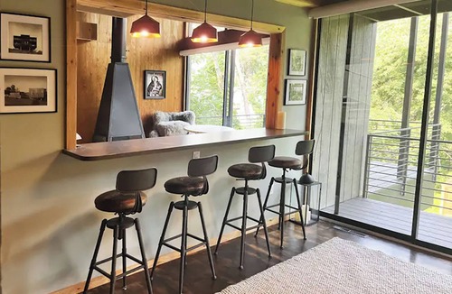 Lincoln House | Mr. Swanky Mid Modern Century/5 Decks/190" 4K Screen