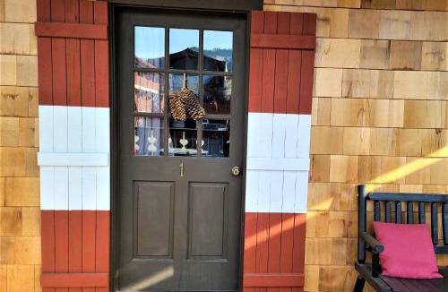Leavenworth Hotel | Mrs. Anderson's Lodging