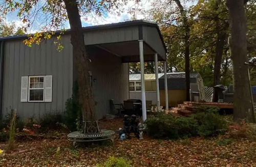 Shawnee Cabin | Ms Lizzie's Vintage Garage