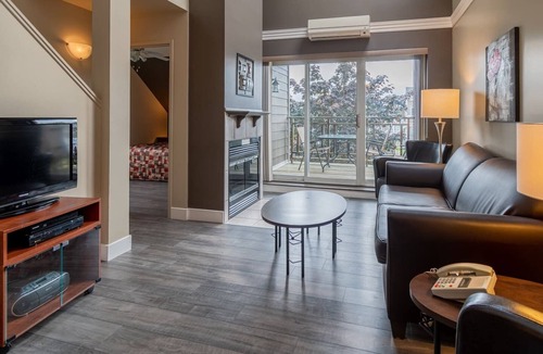 Beaupre Condo | MSA condo with year-round heated pool and spa!