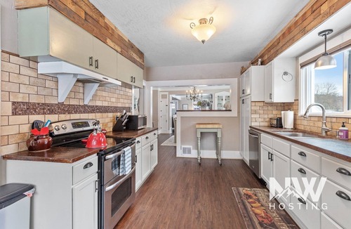 Coeur d'Alene Cottage | MT 00507