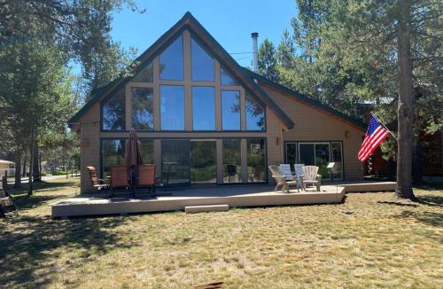 Three Rivers House | Mt. Bachelor & Sun River Get Away