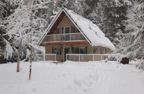 Glacier House | Mt Baker Snowline Chalet