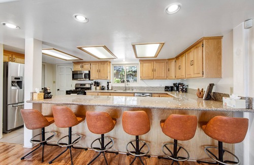 Big Bear City Ski Chalet | Mt Doble Dream Home ~ Spacious home with fenced yard, hot tub, firepit, grill, game room