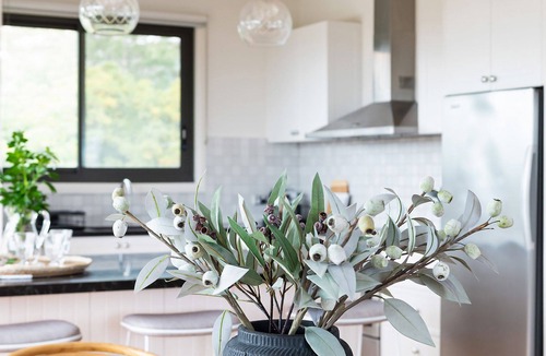 Mount Eliza House | Mt Eliza Manor Pool Spa Views