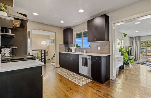 Olympus Cove House | Mt Olympus Modern – Great Location - Entire House