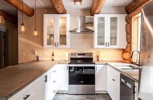 Verlot Cabin | Mt Pilchuck View Cedar's Cabin