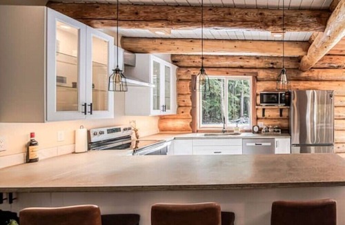 Verlot Cabin | Mt Pilchuck View Cedar's Cabin