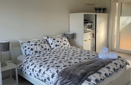 Healesville House | Mt Rael Corporate Retreat (6 separate cabins/suites) plus function centre