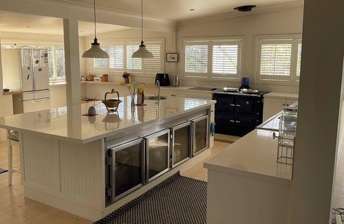 Healesville House | Mt Rael Corporate Retreat (6 separate cabins/suites) plus function centre