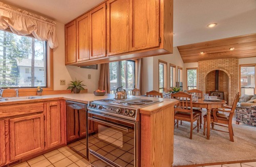 Deer Park House | Mt Rainier Lane 1