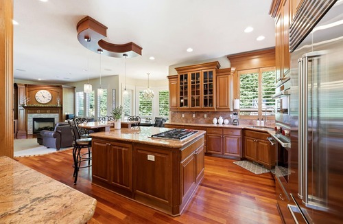 Sunnyside House | Mt Scott Forest Estate— Theater, Sauna, Game Room, Firepit, 15 Min PDX, Sleeps 9