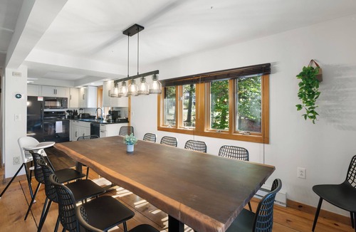 West Dover Ski Chalet | Mt Snow Game Chalet w/Hot Tub