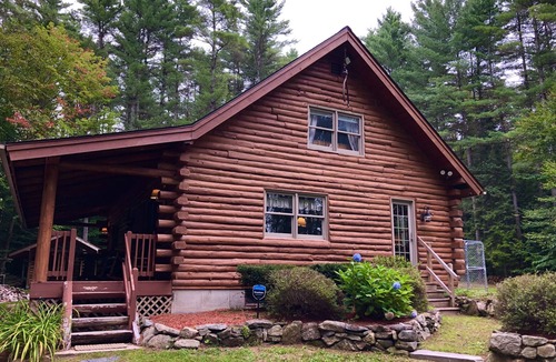 Goshen Cabin | Mt Sunapee Spacious Log Cabin