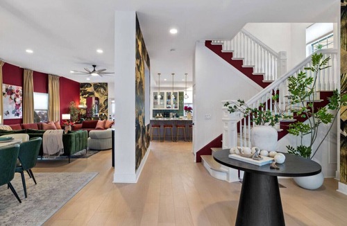 Mount Washington House | Mt. Washington Marvel. Stunning New Design, Epic Views, Hot Tub, Parking