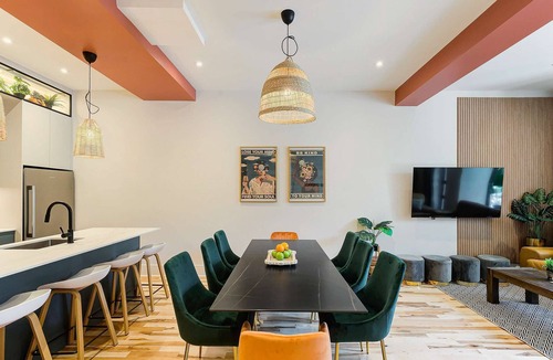Plateau Mont Royal Apartment | MTLVR #18| Almost ground floor 6 beds, central A/C