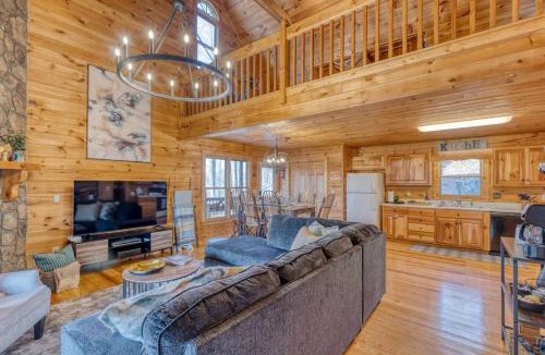 Walnut Mountain House | MTN Cabin Sleeps 10 - 5 Mins To Fishing & Camping