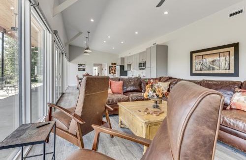 Singers Glen House | Mtn & Creek Views! Harrisonburg Escape on 10 Acres