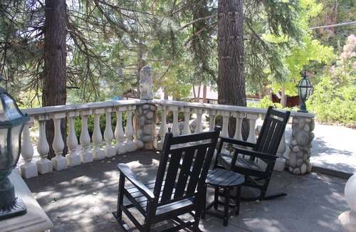 Running Springs House | Mtn Fun Lodge Big Spaces, Big Views, Endless Games