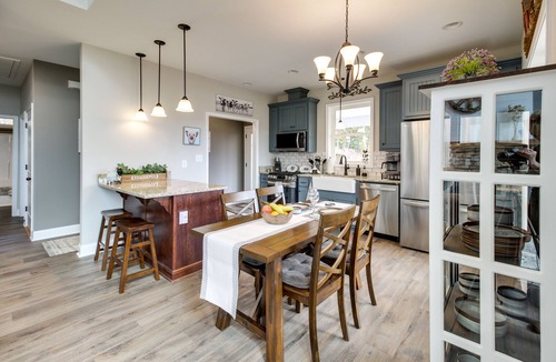 Ellijay Cottage | Mtn‑View Cabin w/Game Room, Hot Tub & Fire Pit