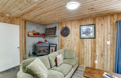 Long Eddy House | Mtn-View Deck & Grill: Creekside Catskills Cabin!