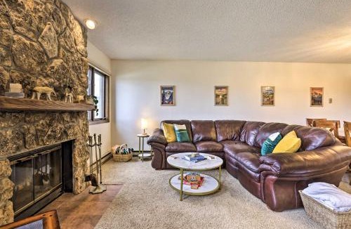 Silvercreek House | Mtn View Granby Condo w/In-Unit Hot Tub!