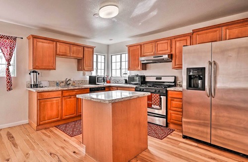 Lake Elsinore House | Mtn-View Home < 1 Mi to Lake Elsinore!