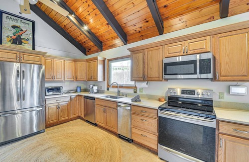 Windham House | Mtn-View Home w/Deck on 4 Acres in Windham