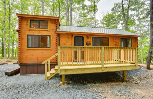 Cowanesque House | Mtn-View Middlebury Center Cabin: Deck & Grill!