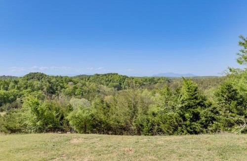 Mohawk House | Mtn View & On-Site Trails! Rural Bybee Retreat