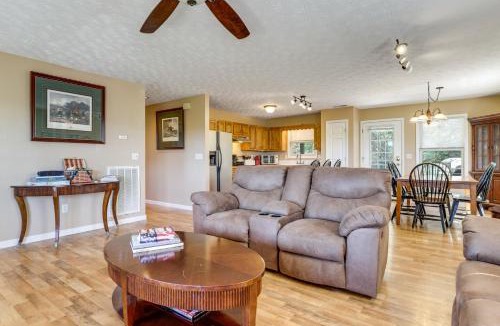 Mohawk House | Mtn View & On-Site Trails! Rural Bybee Retreat