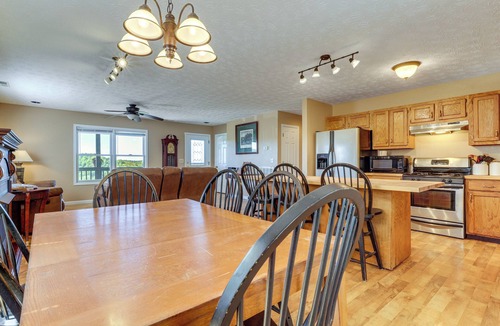 Mohawk House | Mtn View & On-Site Trails! Rural Bybee Retreat