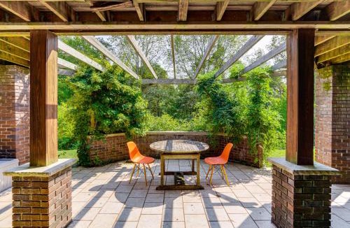 Hollowville House | Mtn-View Retreat in Huson Valley: Great for Groups