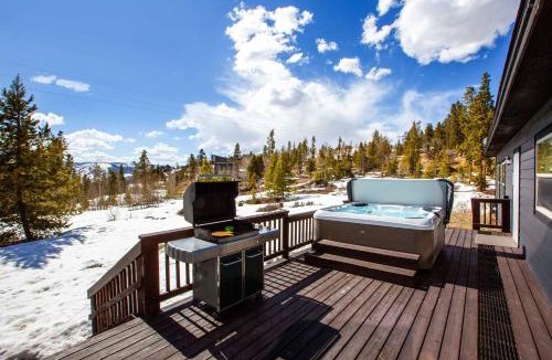Winter Park Highlands House | Mtn-View Retreat w/Hot Tub in Granby!