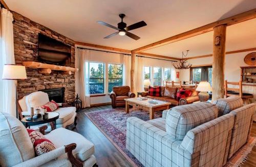 Winter Park Highlands House | Mtn-View Retreat w/Hot Tub in Granby!