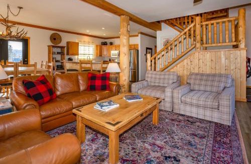 Winter Park Highlands House | Mtn-View Retreat w/Hot Tub in Granby!