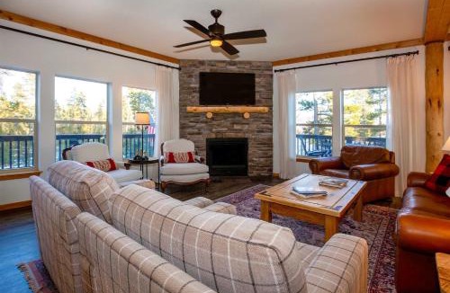 Winter Park Highlands House | Mtn-View Retreat w/Hot Tub in Granby!
