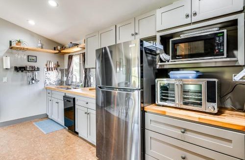 Cottonwood Heights Apartment | Mtn-View SLC Escape! Explore Trails & Lakes