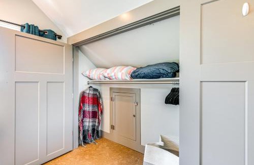 Cottonwood Heights Apartment | Mtn-View SLC Escape! Explore Trails & Lakes