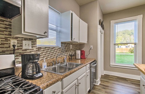 Sharon House | Mtn Views & Idyllic Setting! Clifton Forge Retreat