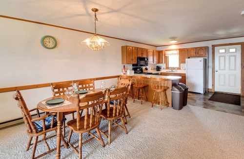 Newport Center Condo | Mtn Views & Pool Access: Lake Memphremagog Condo!