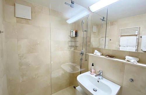Silvaplana Apartment | MU11 - Ski & Kite, zentral, modern, 80m2, Balkon